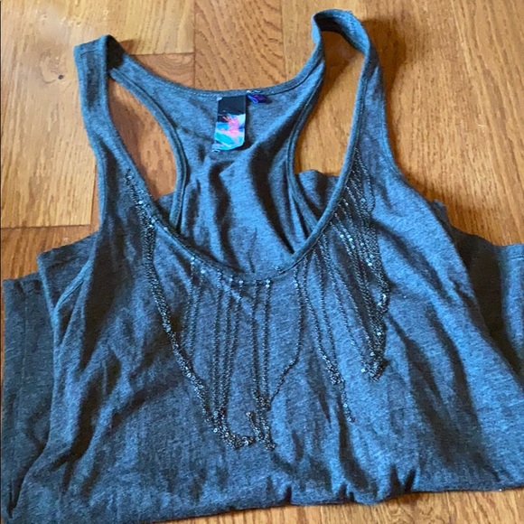 Tank - Picture 1 of 2